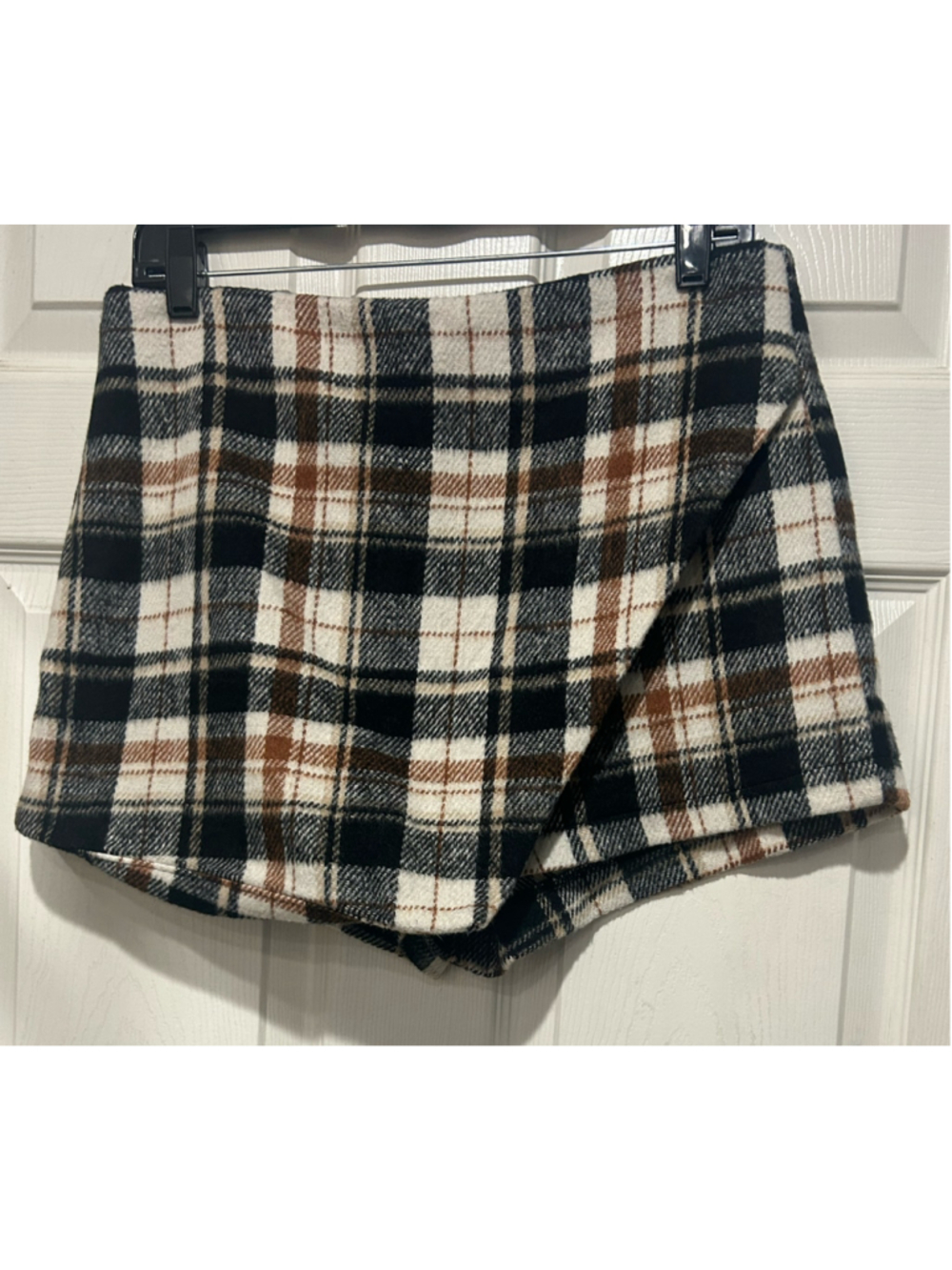 Women's Windsor Plaid Skort Size M Black White Brown